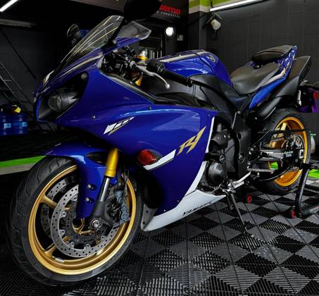 YAMAHA YZF R1 YAMAHA YZF R1